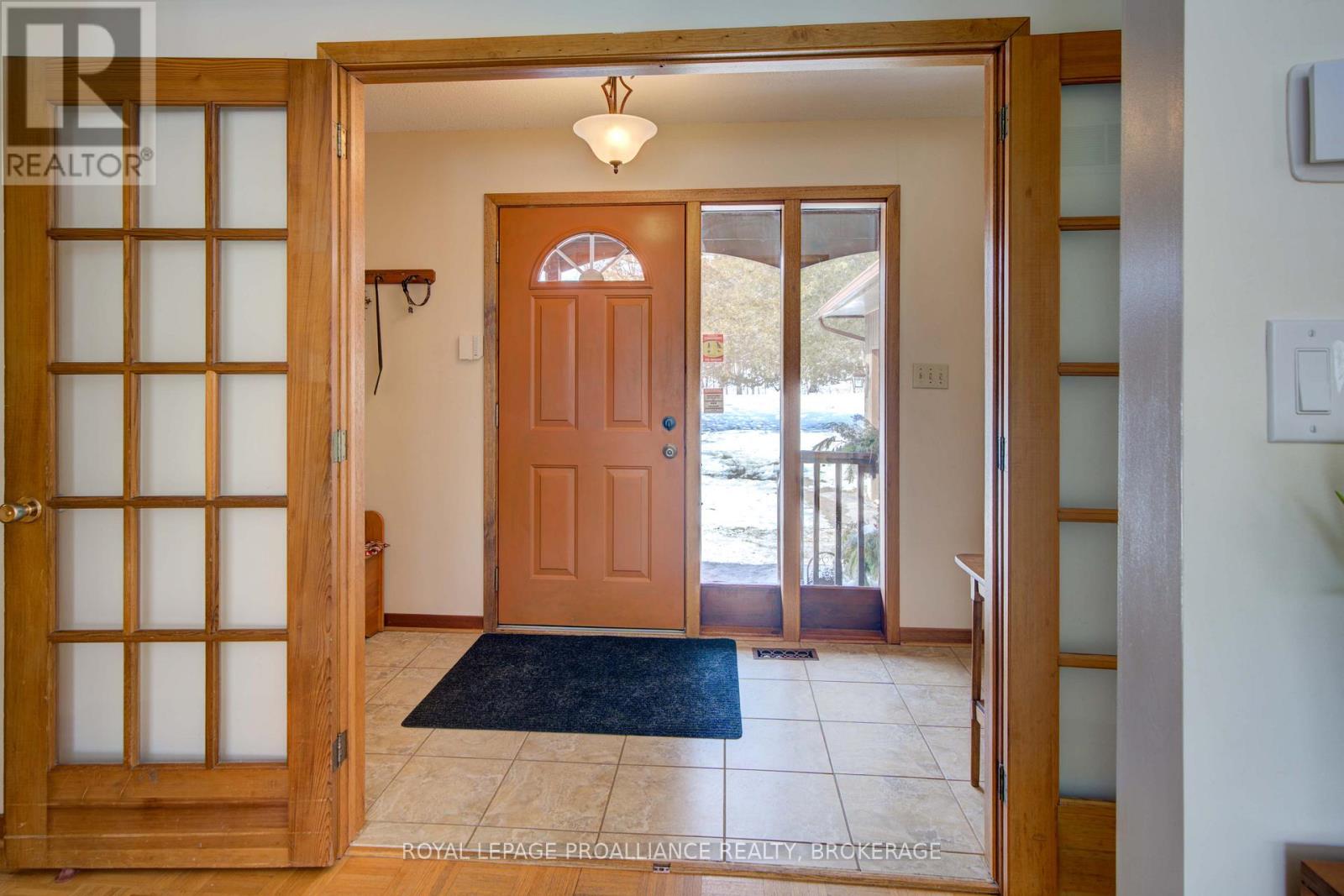 9889 Perth Road, Rideau Lakes, Ontario  K0G 1X0 - Photo 6 - X12833734