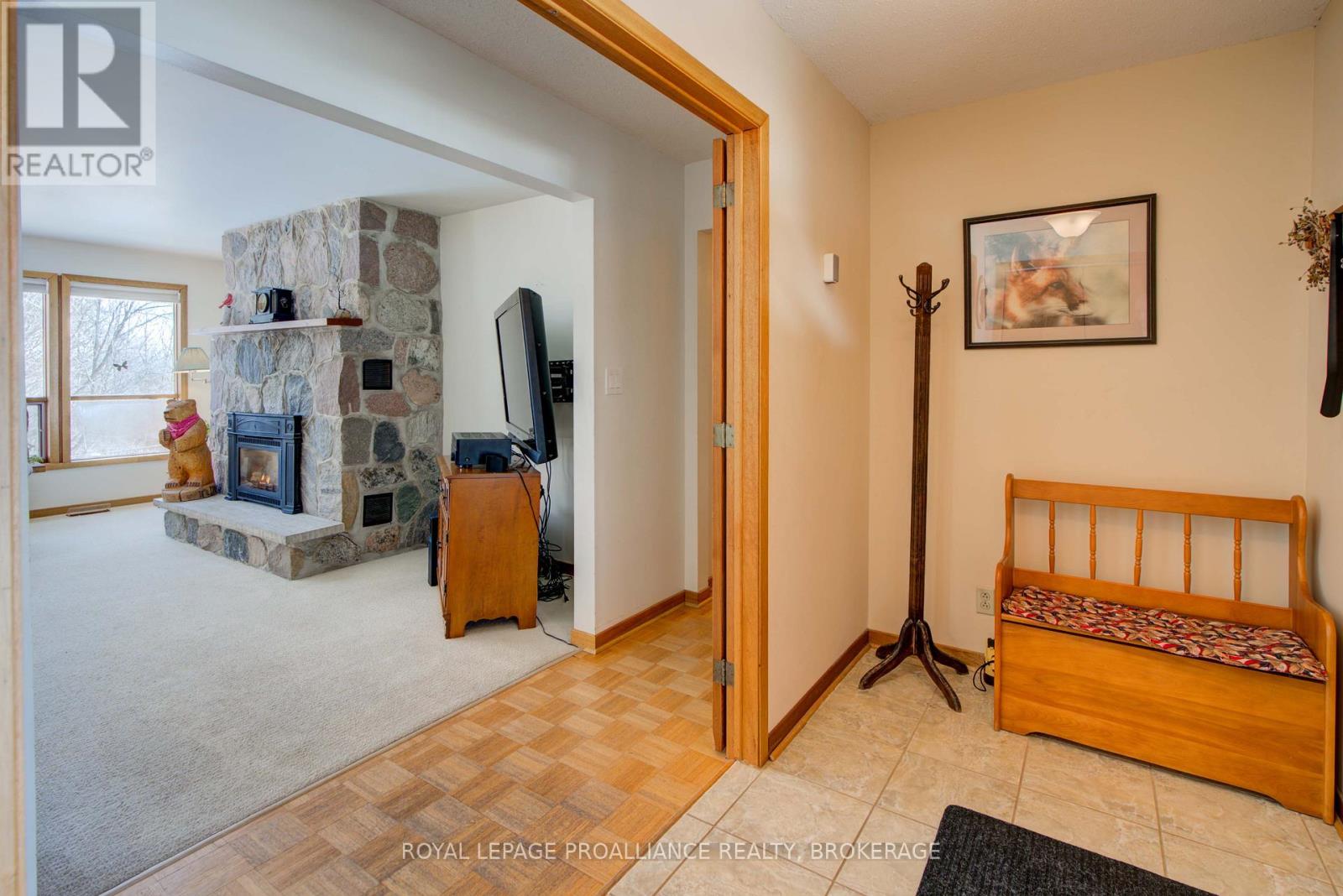 9889 Perth Road, Rideau Lakes, Ontario  K0G 1X0 - Photo 7 - X12833734