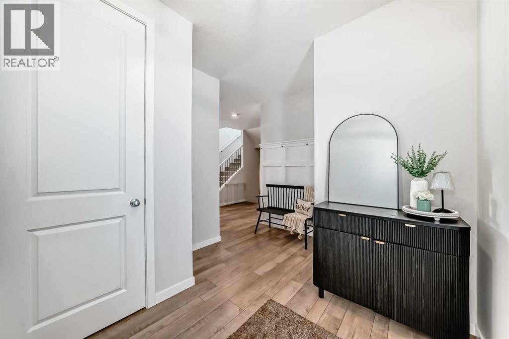 29 Cranbrook Mount Se, Calgary, Alberta  T3M 3N5 - Photo 3 - A2287514