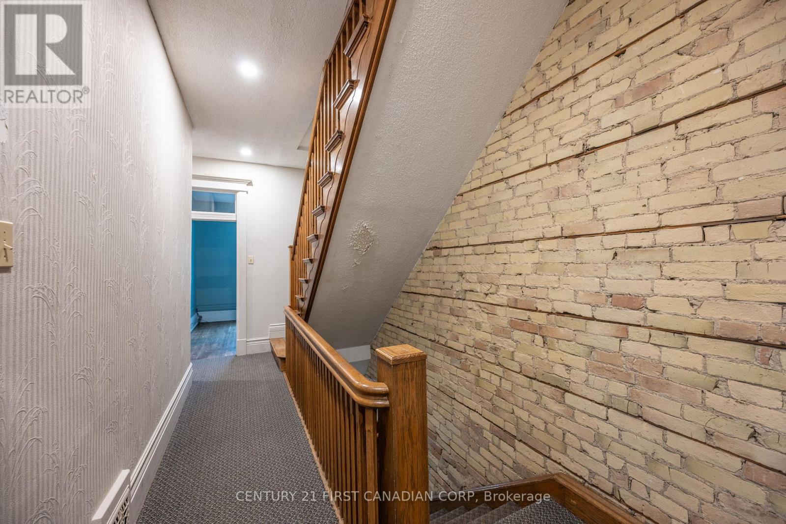 2 - 410 Queens Avenue, London East, Ontario  N6B 1X9 - Photo 11 - X12833534