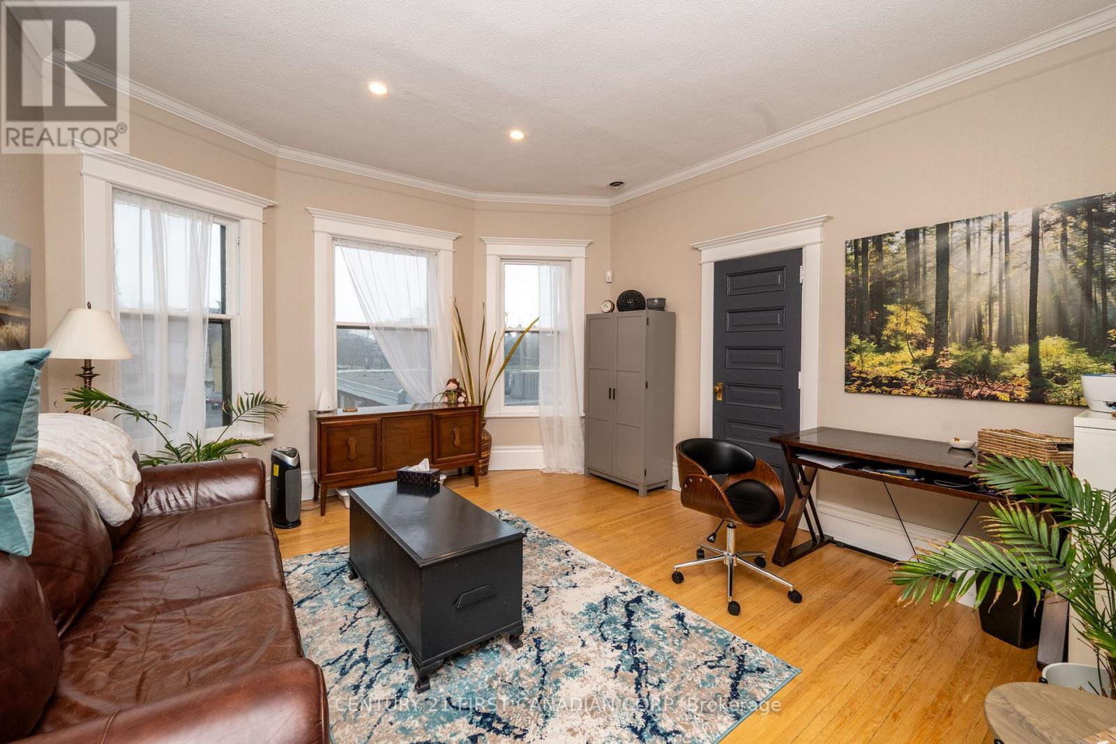 2 - 410 Queens Avenue, London East, Ontario  N6B 1X9 - Photo 4 - X12833534