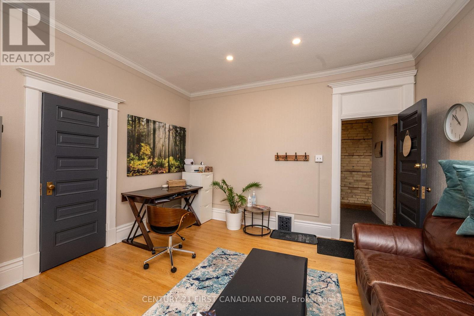 2 - 410 Queens Avenue, London East, Ontario  N6B 1X9 - Photo 5 - X12833534