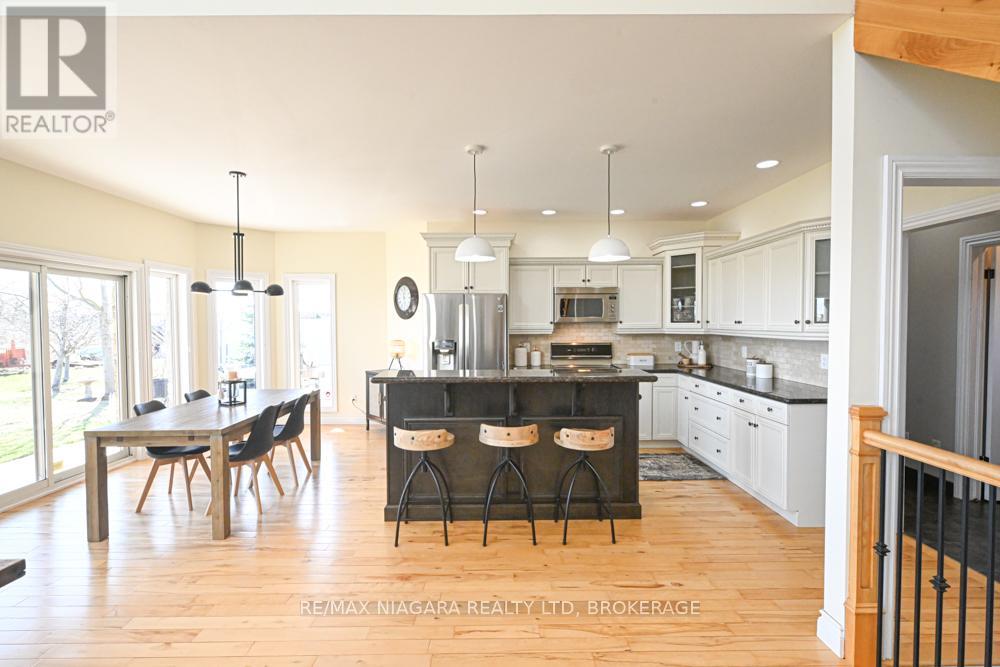 1065 Concession 3 Road, Niagara-On-The-Lake, Ontario  L0S 1J0 - Photo 11 - X12512496