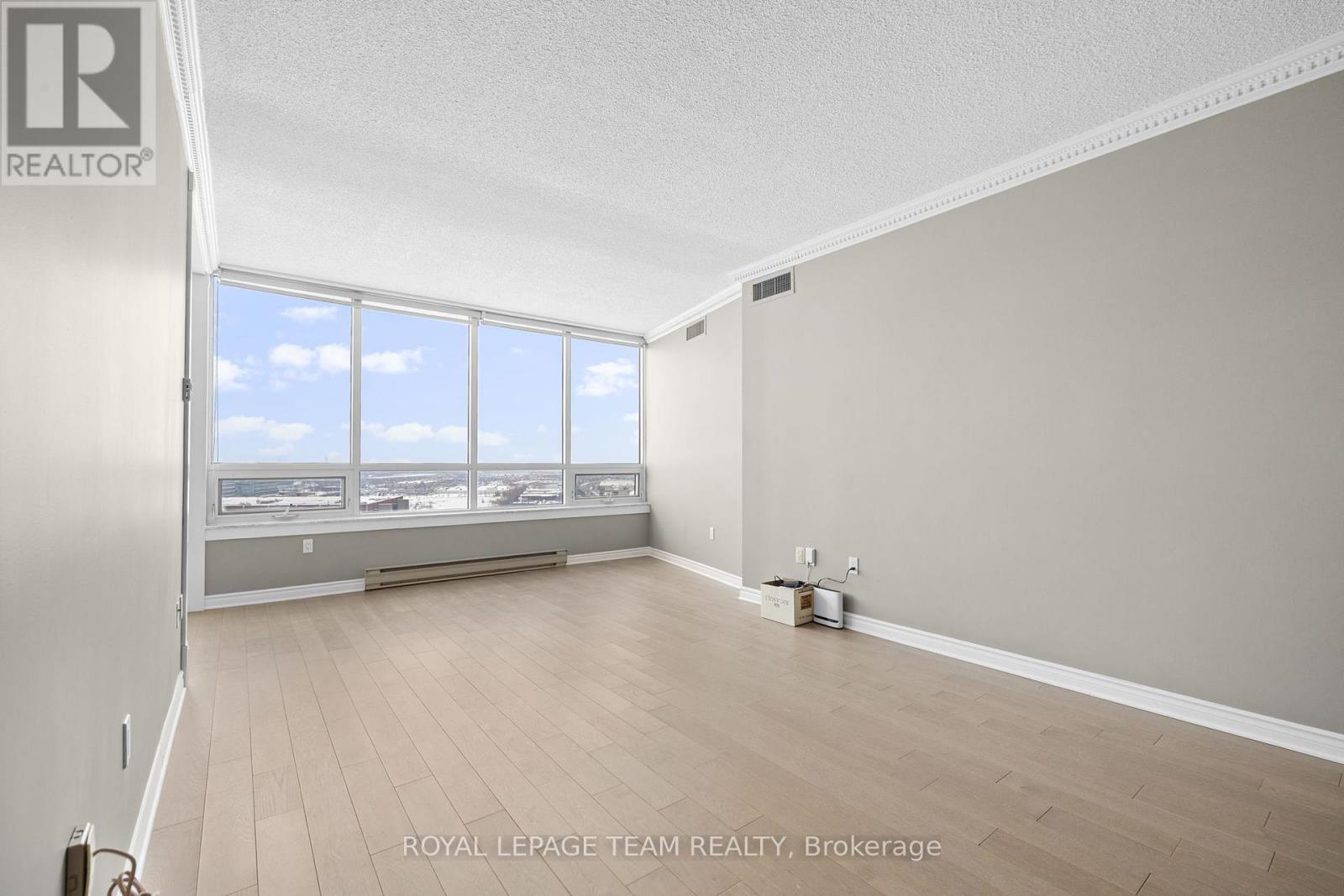 1803 - 1480 Riverside Drive, Ottawa, Ontario  K1G 5H2 - Photo 8 - X12833822