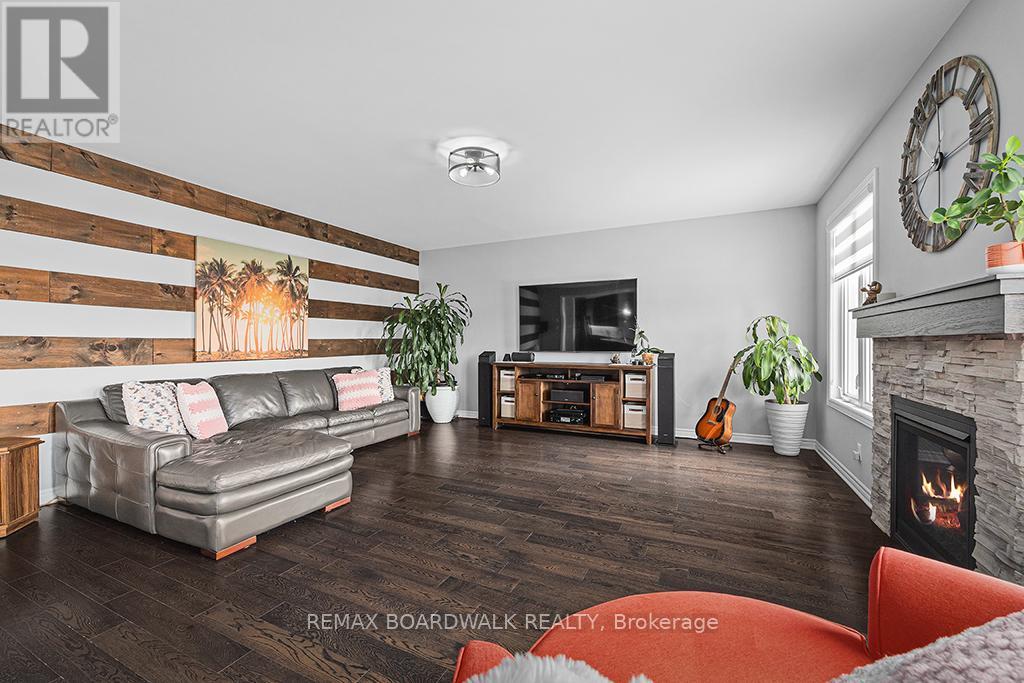 353 Sweetclover Way, Ottawa, Ontario  K4A 1E6 - Photo 14 - X12833856