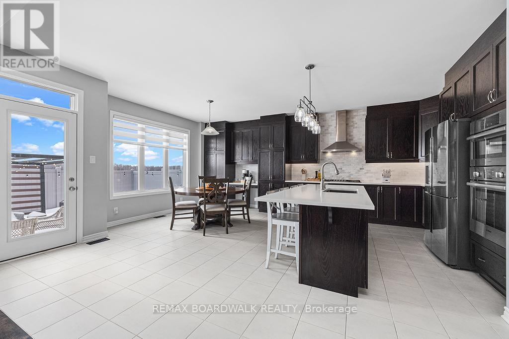 353 Sweetclover Way, Ottawa, Ontario  K4A 1E6 - Photo 16 - X12833856