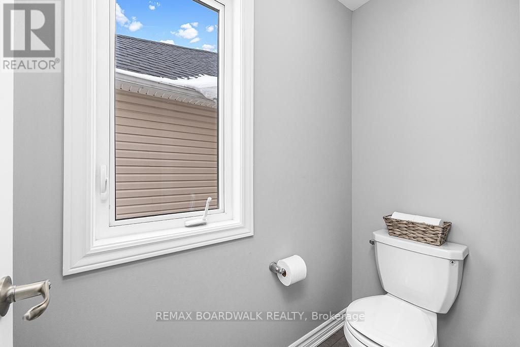353 Sweetclover Way, Ottawa, Ontario  K4A 1E6 - Photo 35 - X12833856