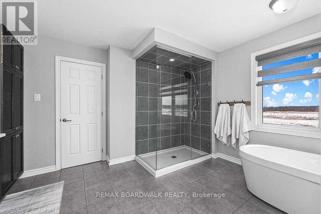 353 Sweetclover Way, Ottawa, Ontario  K4A 1E6 - Photo 36 - X12833856