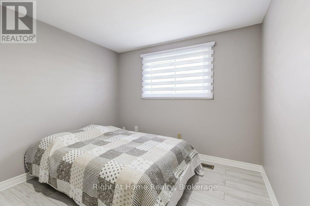 207 Montmorency Drive, Hamilton, Ontario  L8K 5H3 - Photo 11 - X12833552
