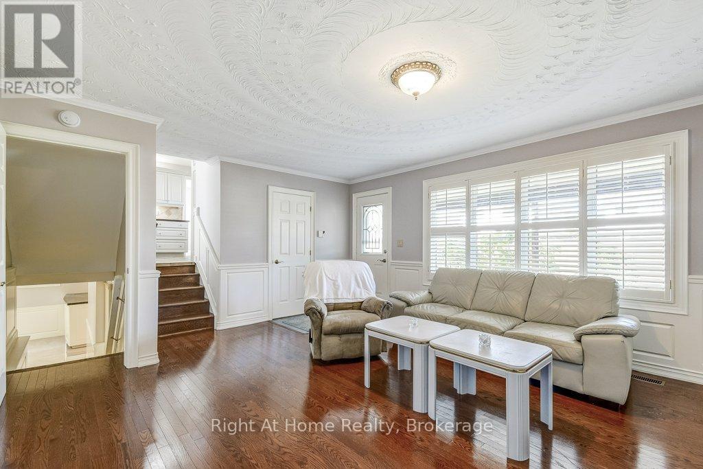 207 Montmorency Drive, Hamilton, Ontario  L8K 5H3 - Photo 17 - X12833552