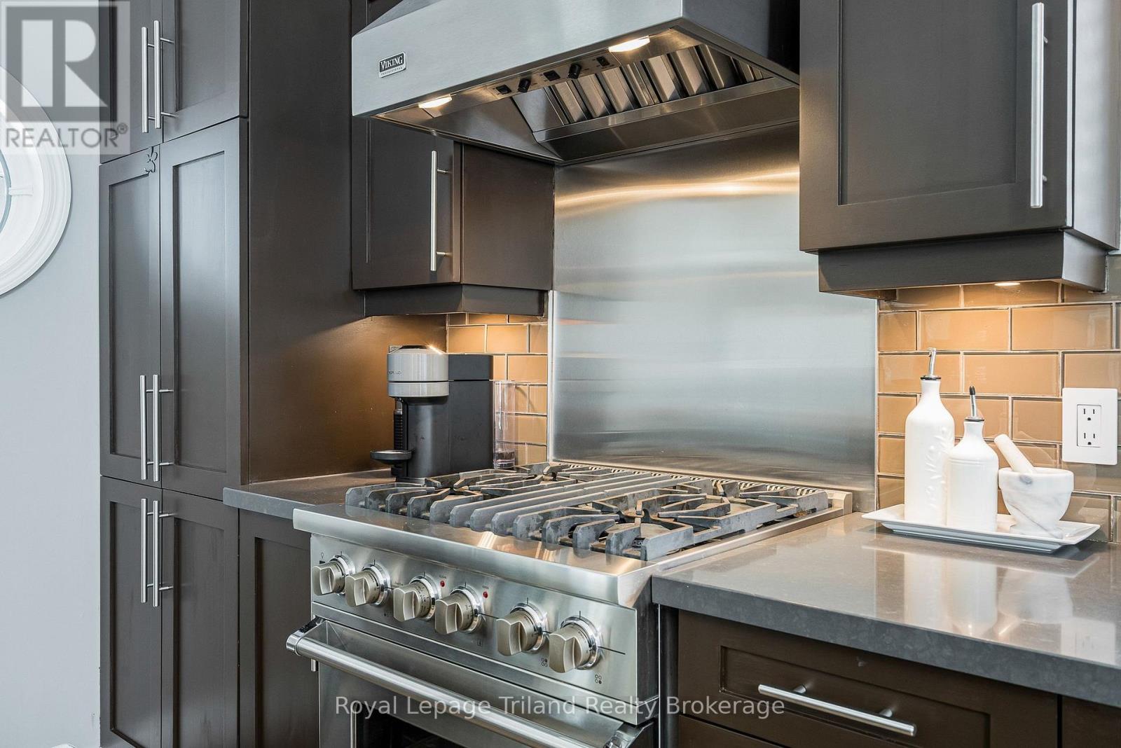 19 Trails End, Collingwood, Ontario  L9Y 5B1 - Photo 17 - S12833696