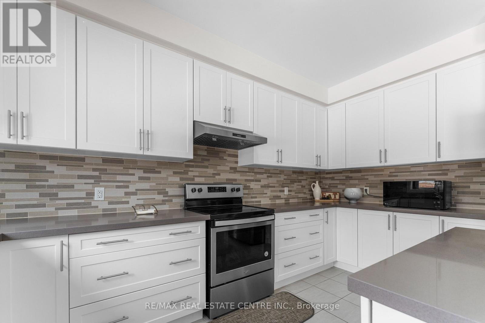 126 Crombie Street, Clarington, Ontario  L1C 4A1 - Photo 18 - E12815562