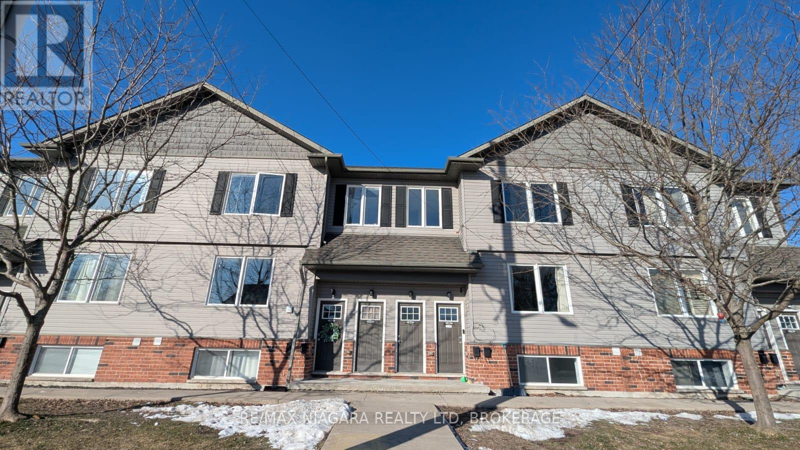 214 Erie Street, Port Colborne (Main Street), Ontario  L3K 0A6 - Photo 2 - X12833660