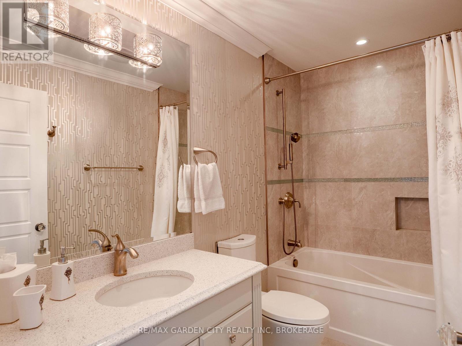 209 Muirfield Trail, Welland, Ontario  L3B 6H9 - Photo 35 - X12833752