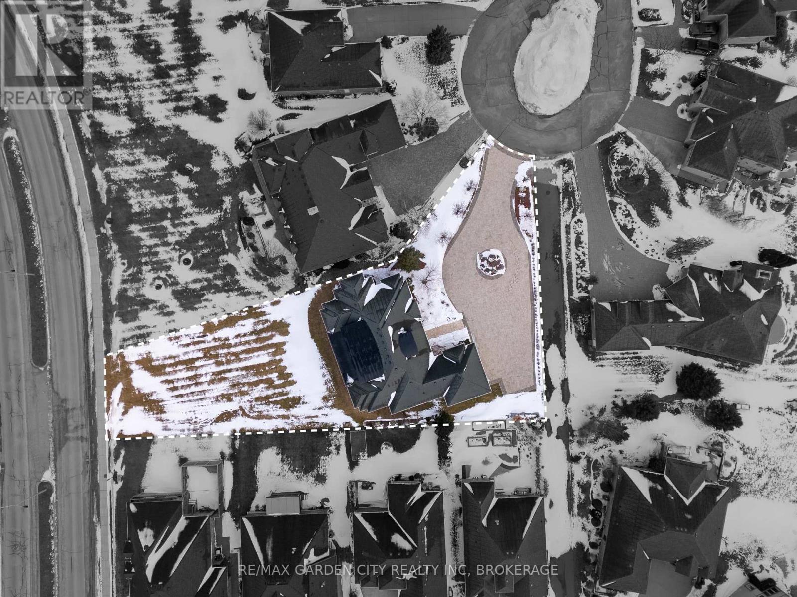 209 Muirfield Trail, Welland, Ontario  L3B 6H9 - Photo 4 - X12833752