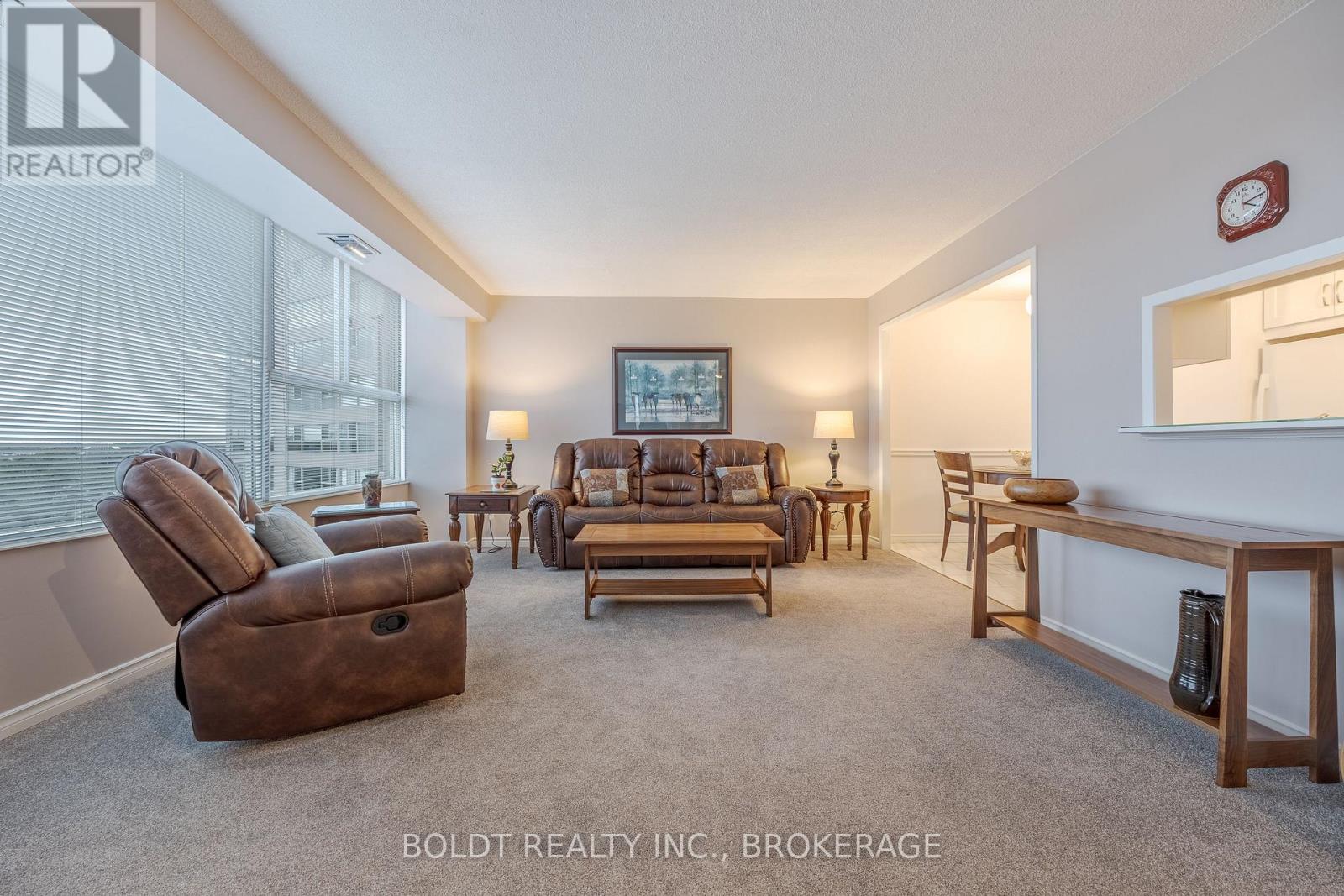 604 - 7 Gale Crescent, St. Catharines (E. Chester), Ontario  L2R 7M8 - Photo 10 - X12833794