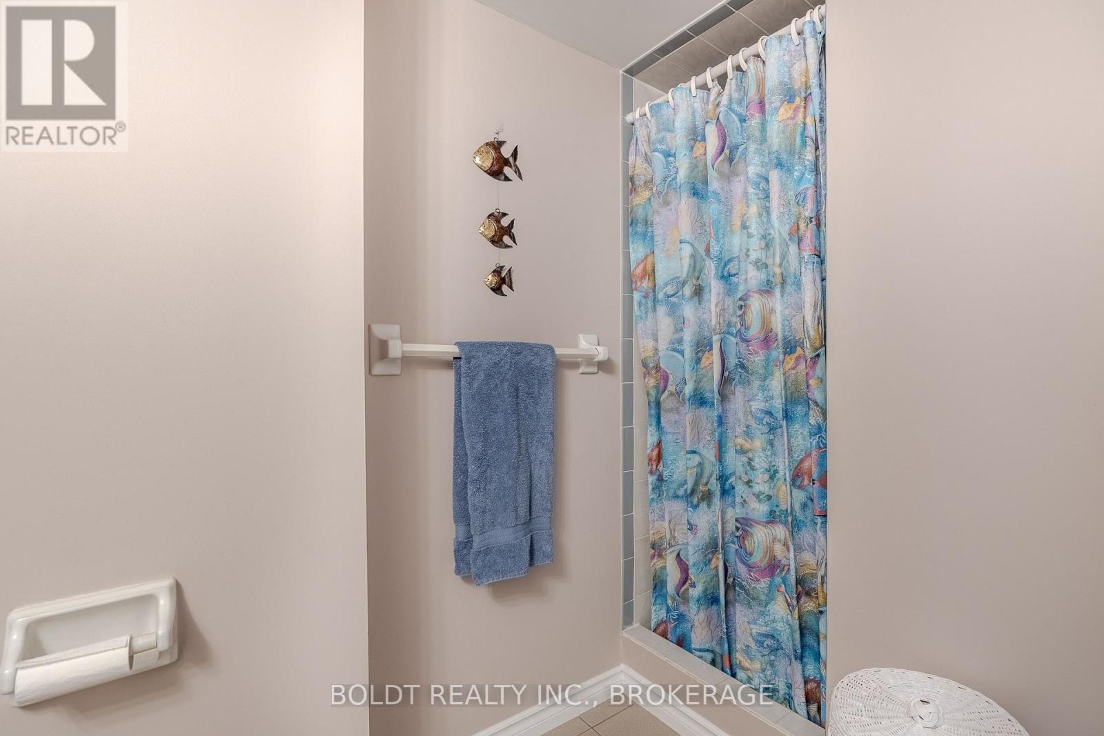 604 - 7 Gale Crescent, St. Catharines (E. Chester), Ontario  L2R 7M8 - Photo 21 - X12833794