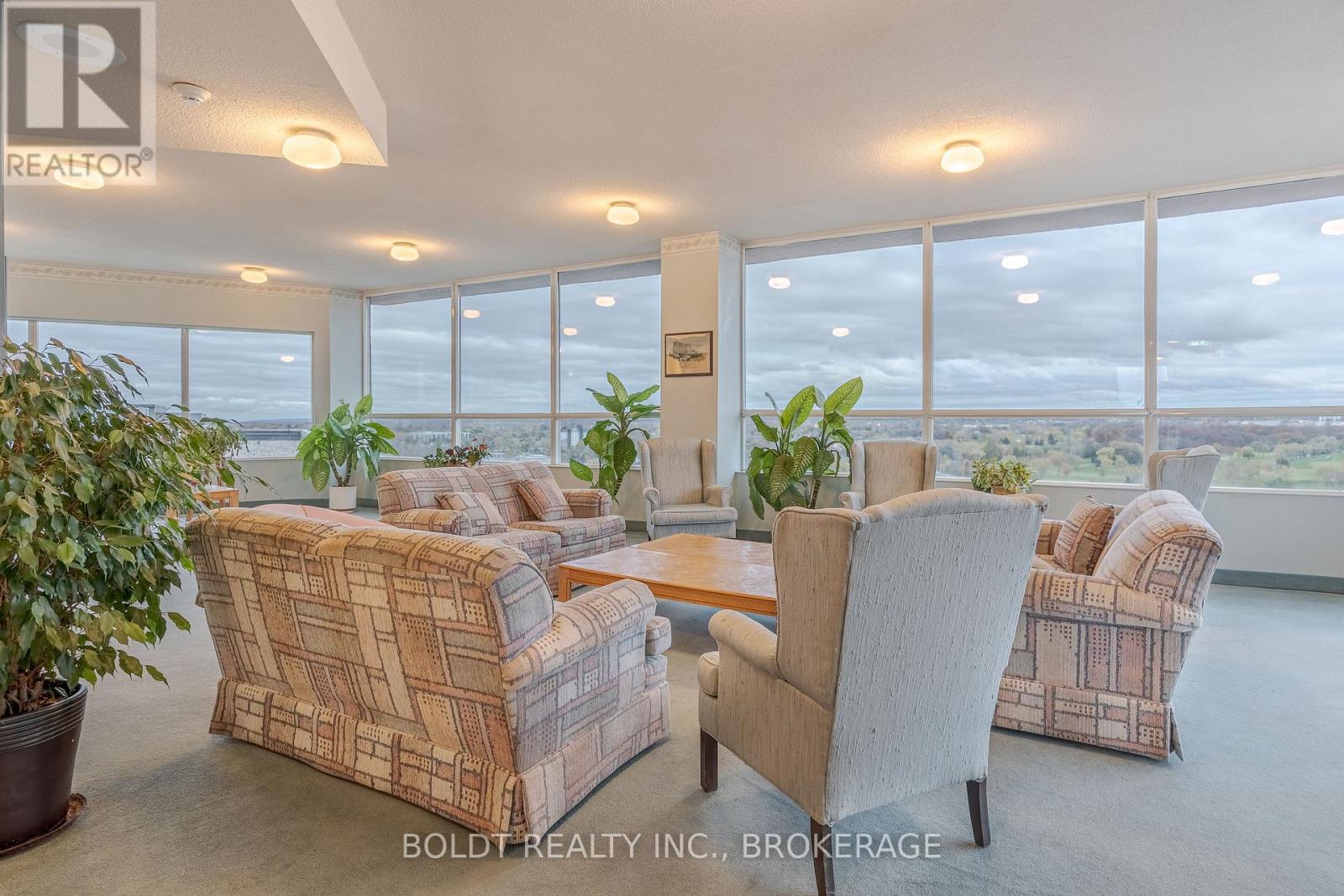 604 - 7 Gale Crescent, St. Catharines (E. Chester), Ontario  L2R 7M8 - Photo 23 - X12833794