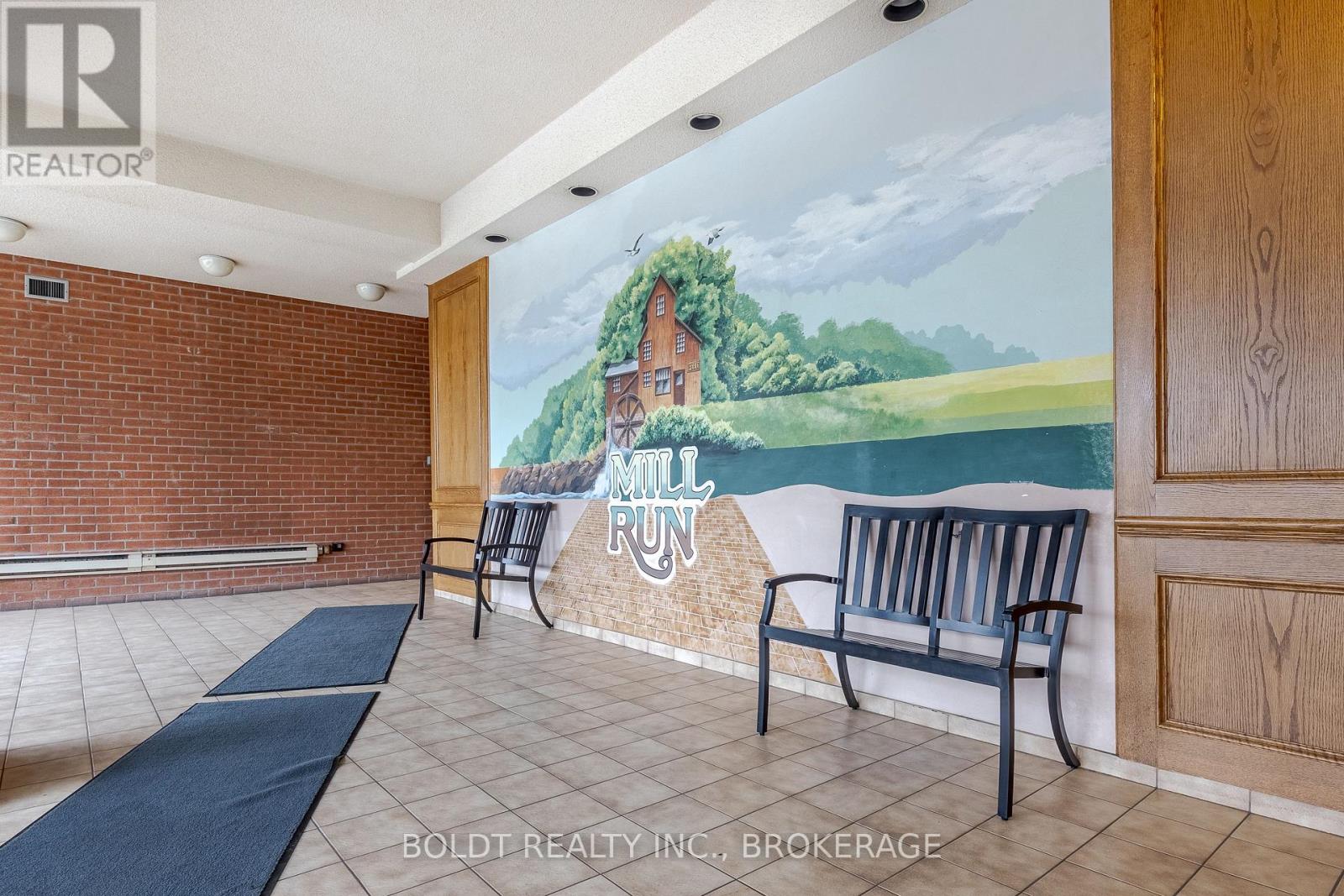 604 - 7 Gale Crescent, St. Catharines (E. Chester), Ontario  L2R 7M8 - Photo 4 - X12833794