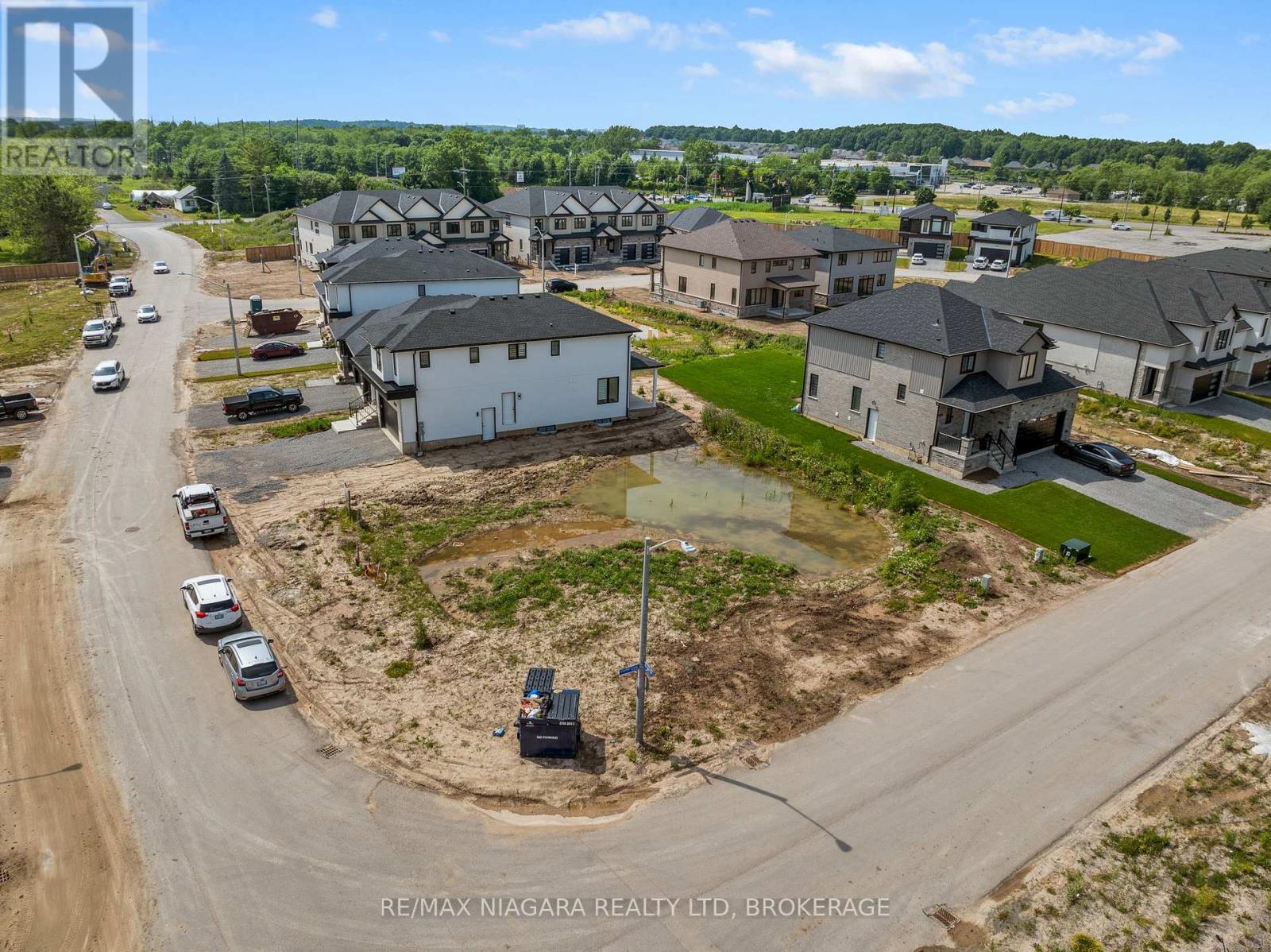 8885 Angie Drive, Niagara Falls (Forestview), Ontario  L2H 0H9 - Photo 2 - X12833816