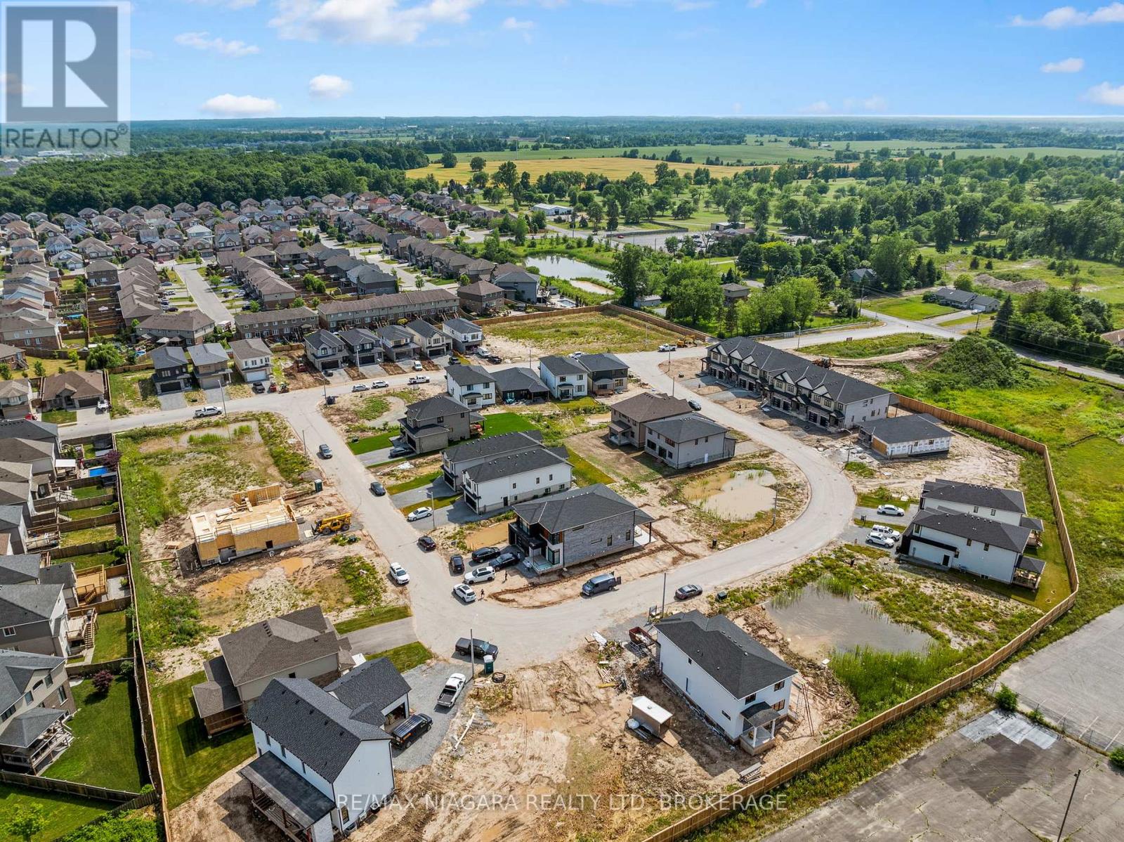 8885 Angie Drive, Niagara Falls (Forestview), Ontario  L2H 0H9 - Photo 3 - X12833816