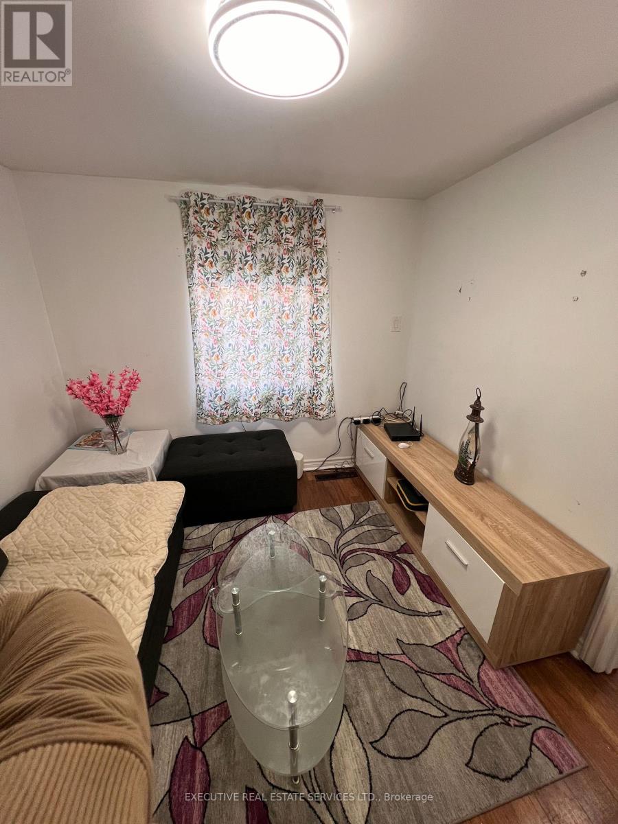 89 John Street, Brampton, Ontario  L6W 1Z4 - Photo 10 - W12731290