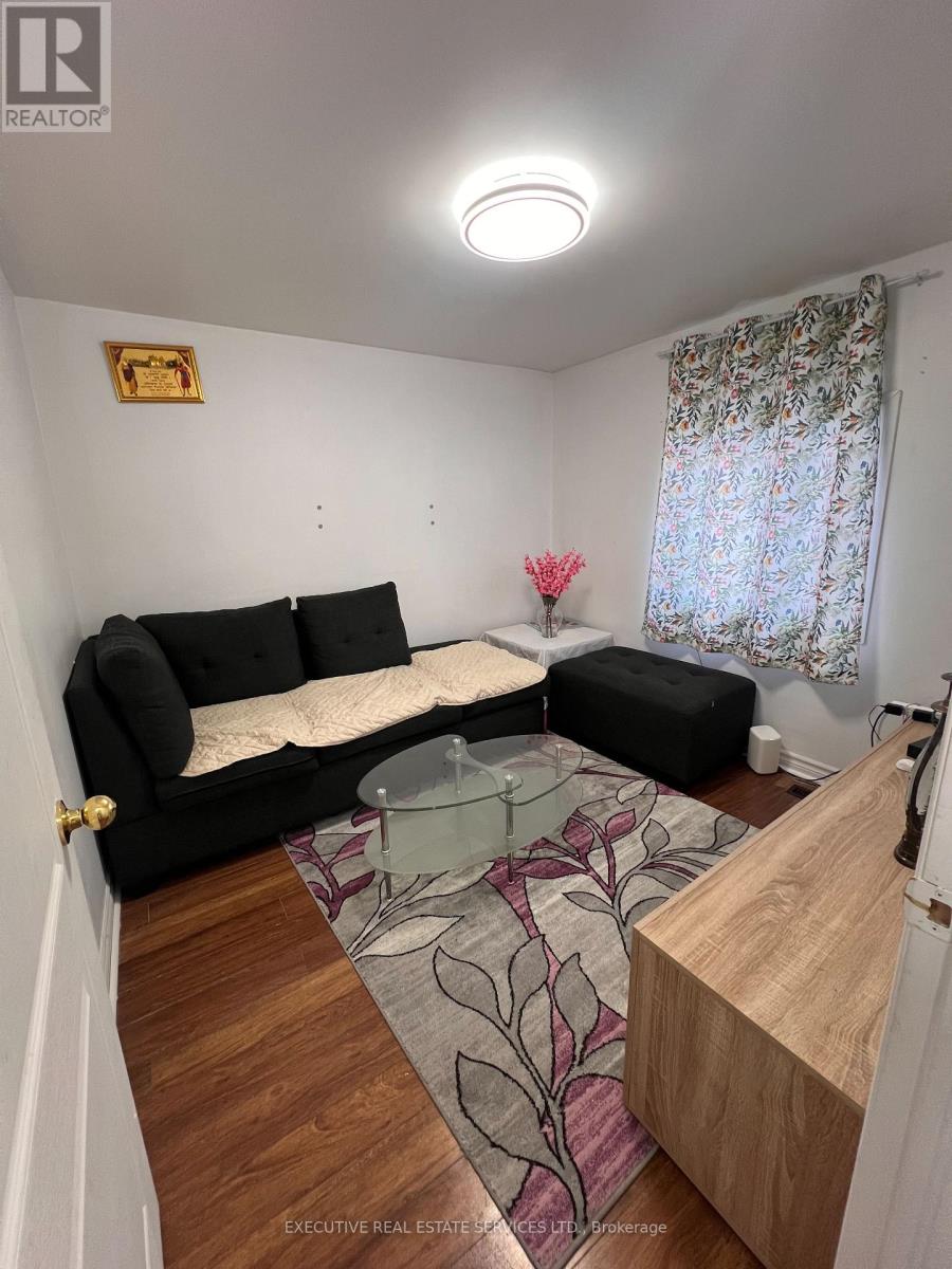 89 John Street, Brampton, Ontario  L6W 1Z4 - Photo 9 - W12731290