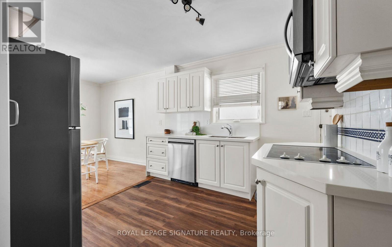 28 Eagle Road, Toronto, Ontario  M8Z 4H5 - Photo 12 - W12832946