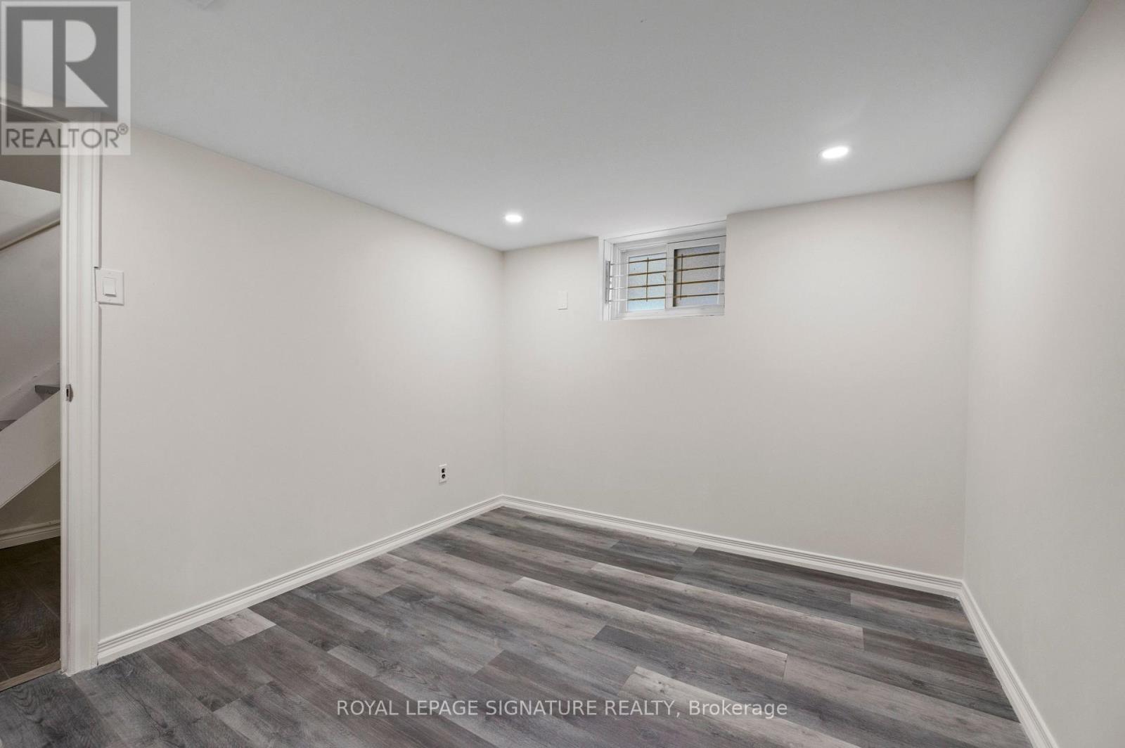 28 Eagle Road, Toronto, Ontario  M8Z 4H5 - Photo 35 - W12832946