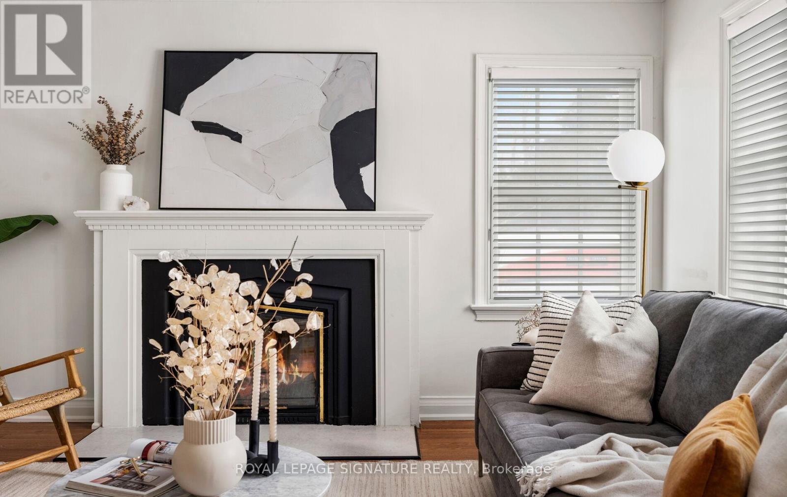 28 Eagle Road, Toronto, Ontario  M8Z 4H5 - Photo 8 - W12832946