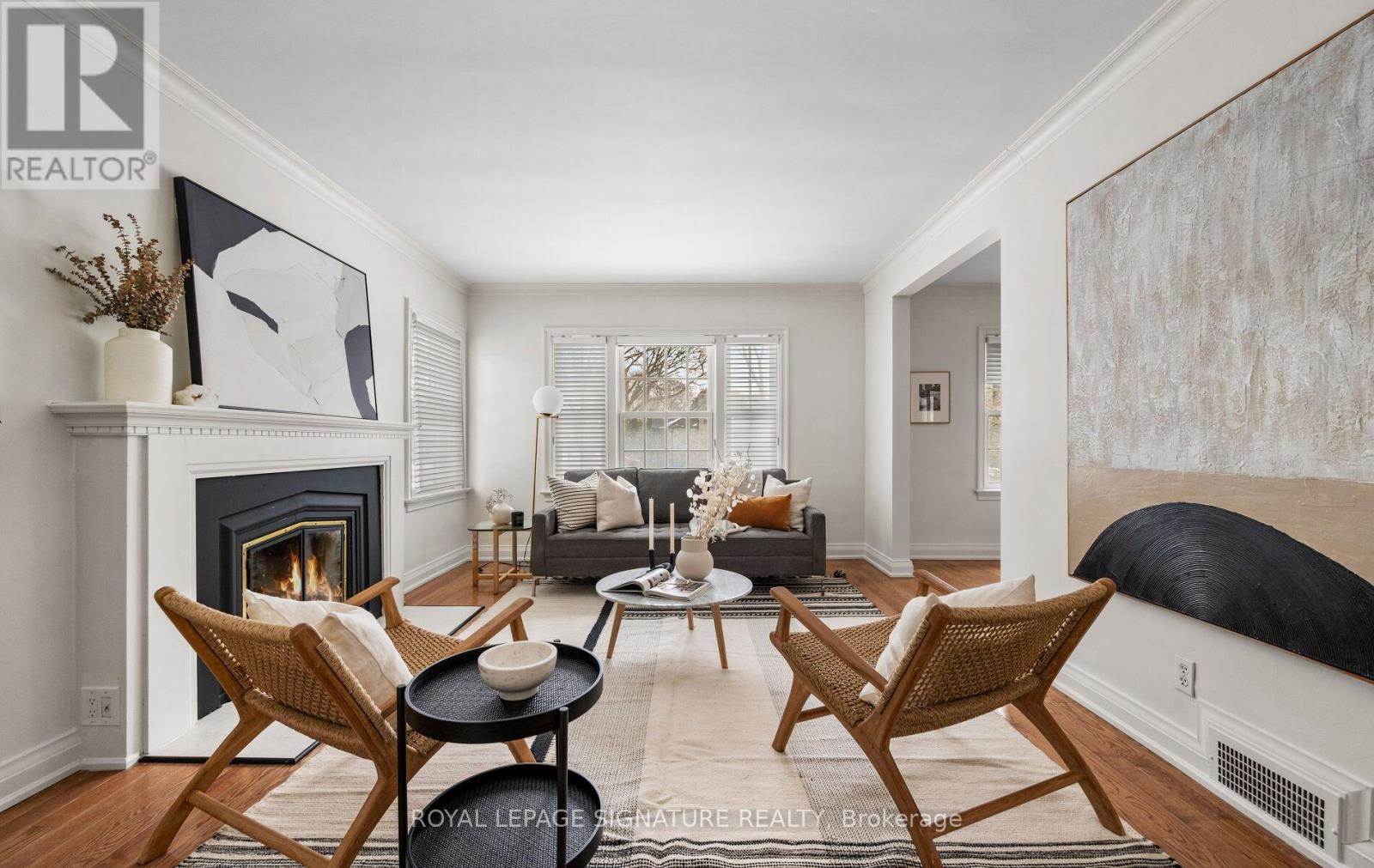 28 Eagle Road, Toronto, Ontario  M8Z 4H5 - Photo 6 - W12832946