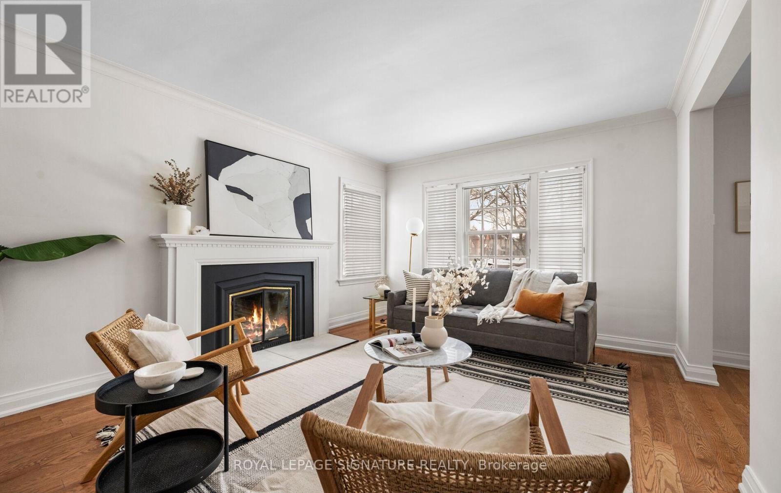 28 Eagle Road, Toronto, Ontario  M8Z 4H5 - Photo 7 - W12832946