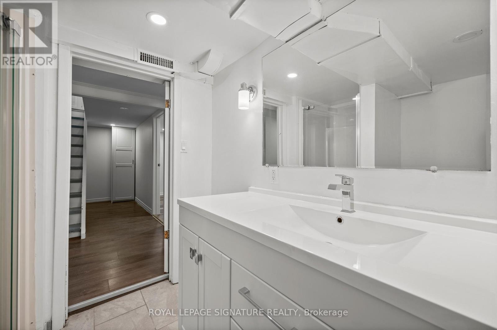 28 Eagle Road, Toronto, Ontario  M8Z 4H5 - Photo 39 - W12832946