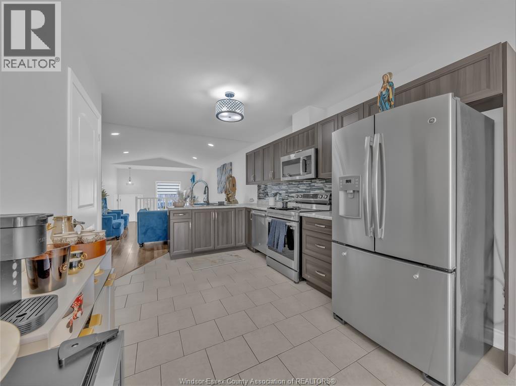 3242 Seville, Windsor, Ontario  N8N 0A2 - Photo 14 - 26004258