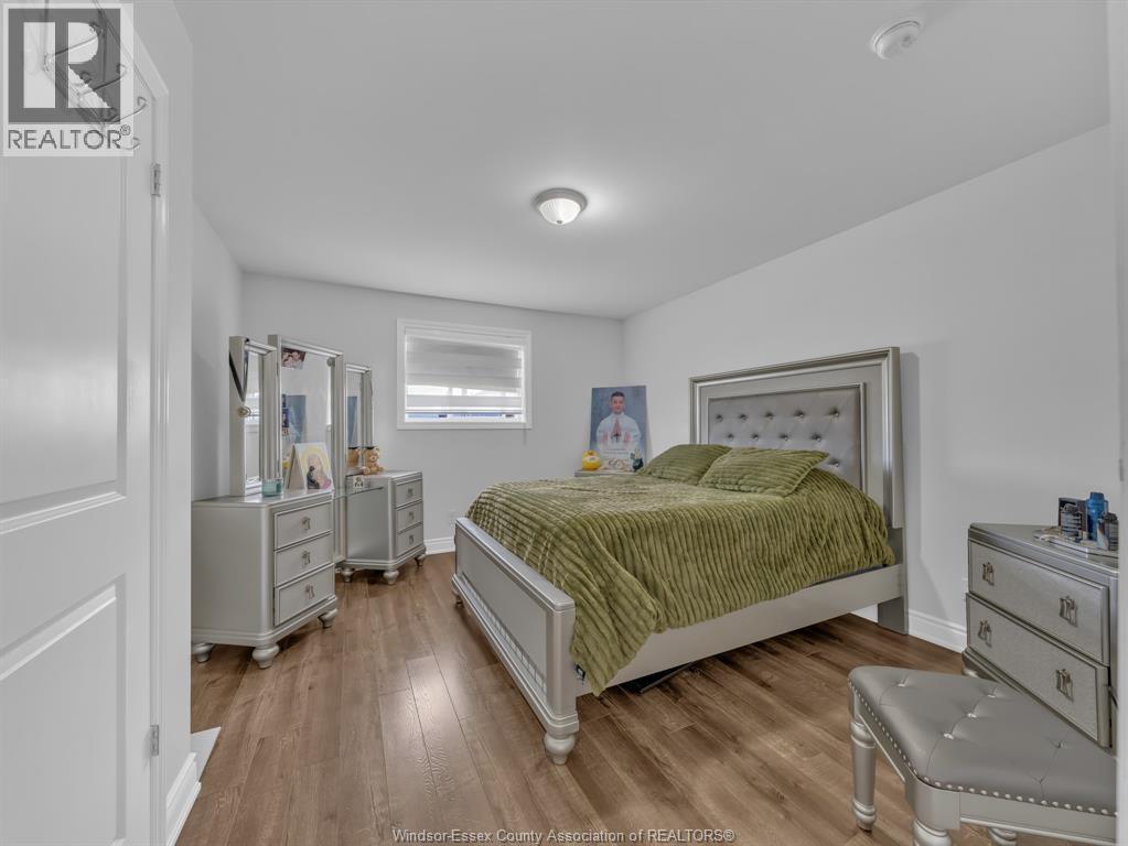 3242 Seville, Windsor, Ontario  N8N 0A2 - Photo 19 - 26004258