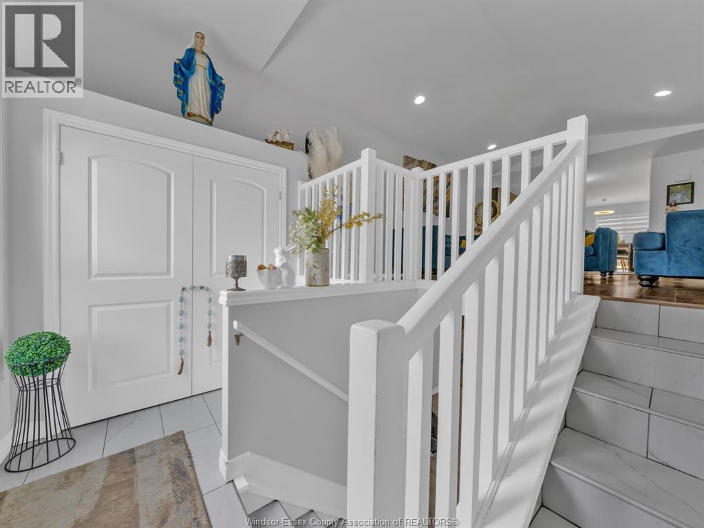 3242 Seville, Windsor, Ontario  N8N 0A2 - Photo 6 - 26004258