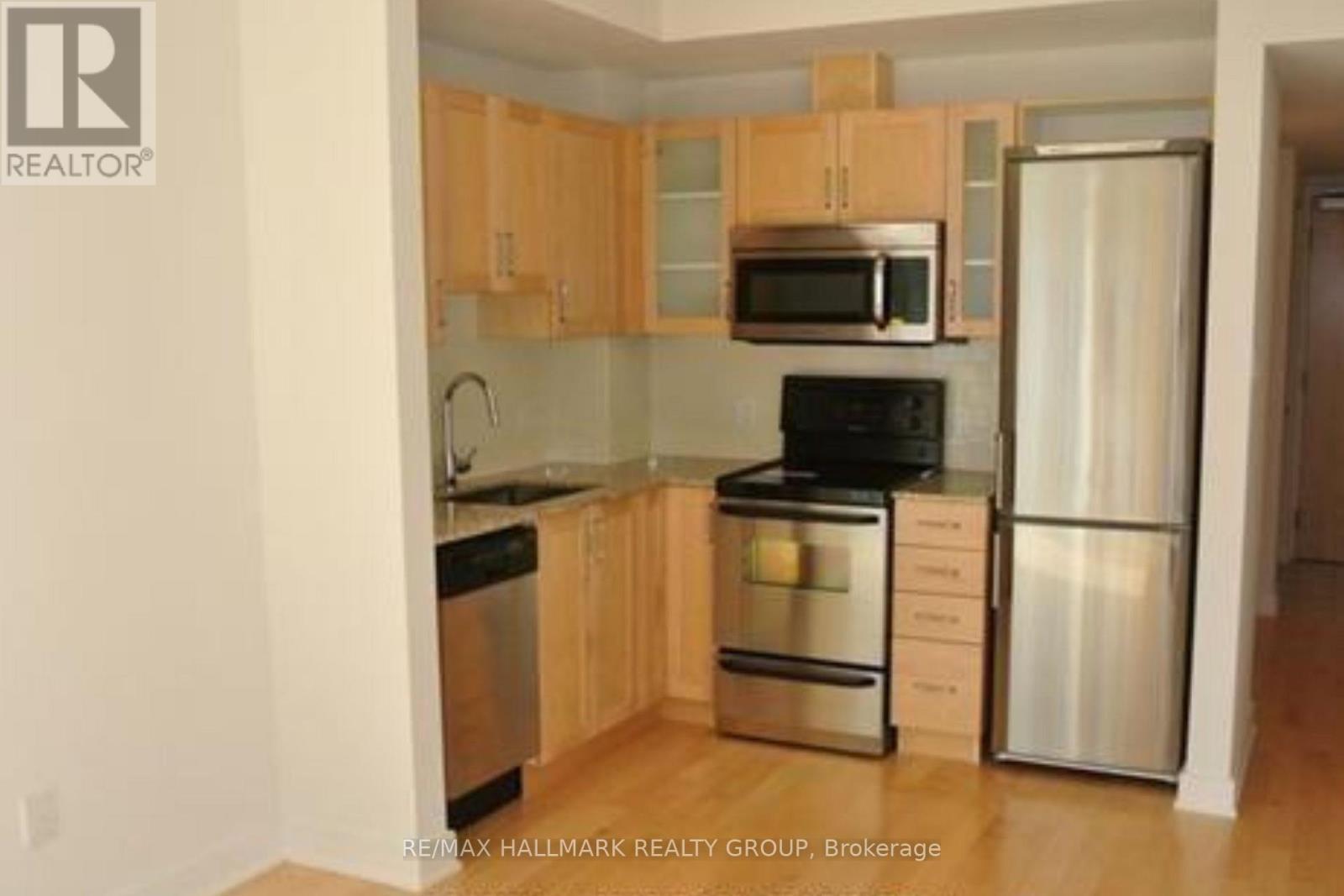 505 - 179 Metcalfe Street, Ottawa, Ontario  K2P 0W1 - Photo 4 - X12829532