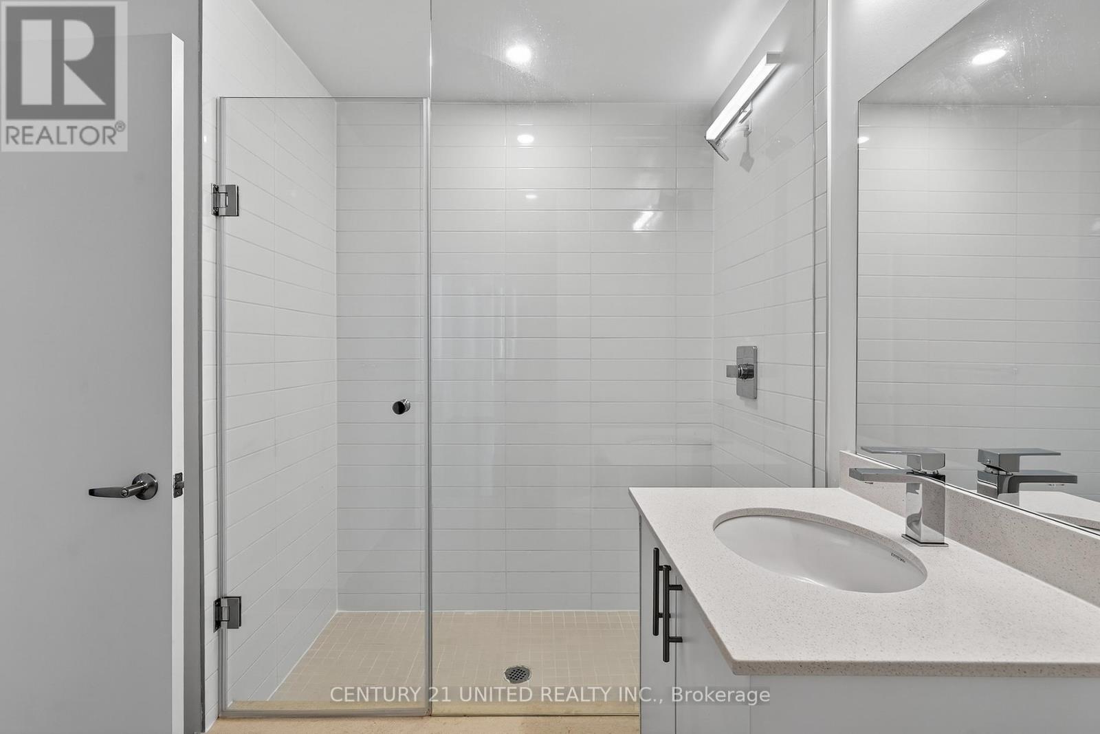 1807 - 80 Bond Street E, Oshawa (O'neill), Ontario  L1G 0E6 - Photo 11 - E12833630