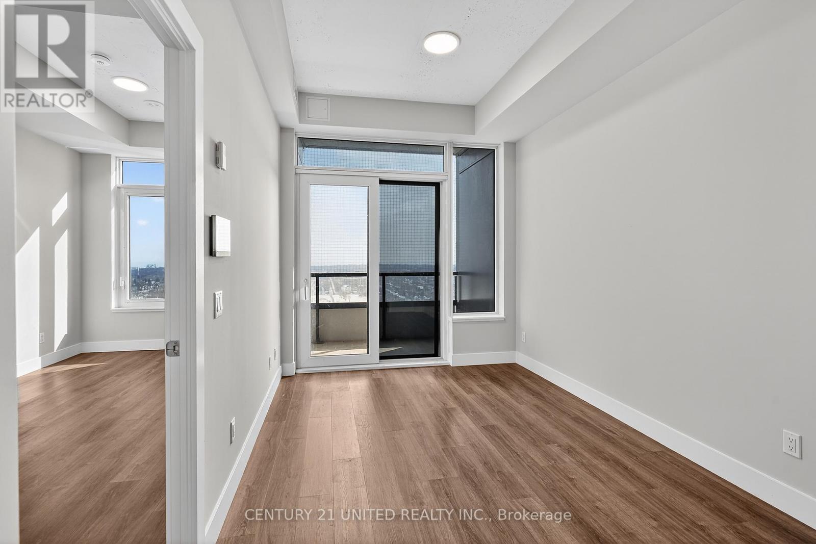 1807 - 80 Bond Street E, Oshawa (O'neill), Ontario  L1G 0E6 - Photo 3 - E12833630