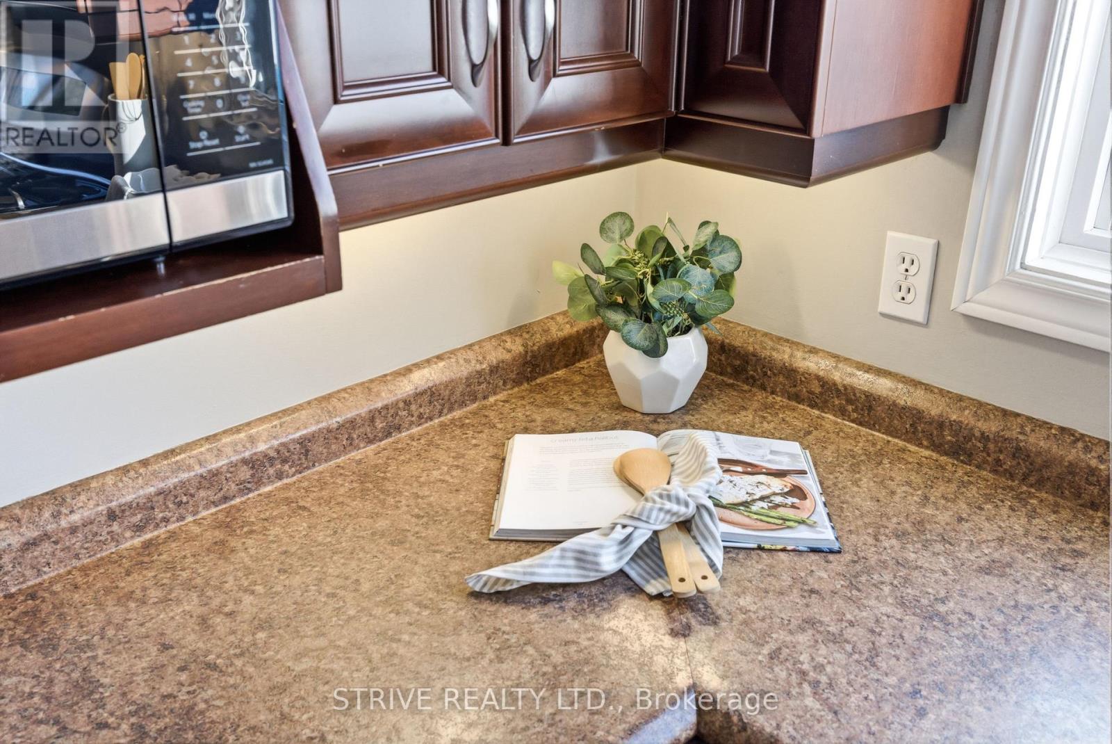 8 Quinn Drive, Clarington (Bowmanville), Ontario  L1C 3T1 - Photo 23 - E12833718