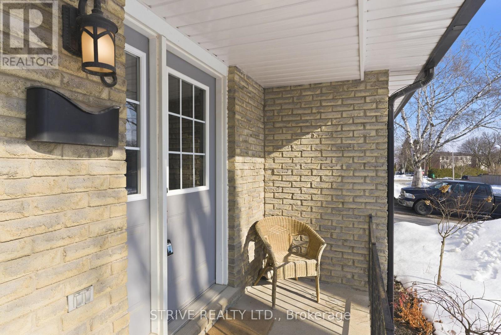 8 Quinn Drive, Clarington (Bowmanville), Ontario  L1C 3T1 - Photo 3 - E12833718