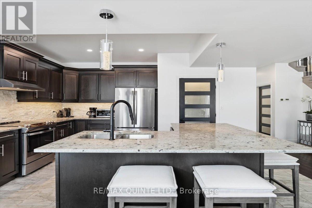 42 Kempton Avenue, Belleville, Ontario  K8N 0E9 - Photo 11 - X12833580