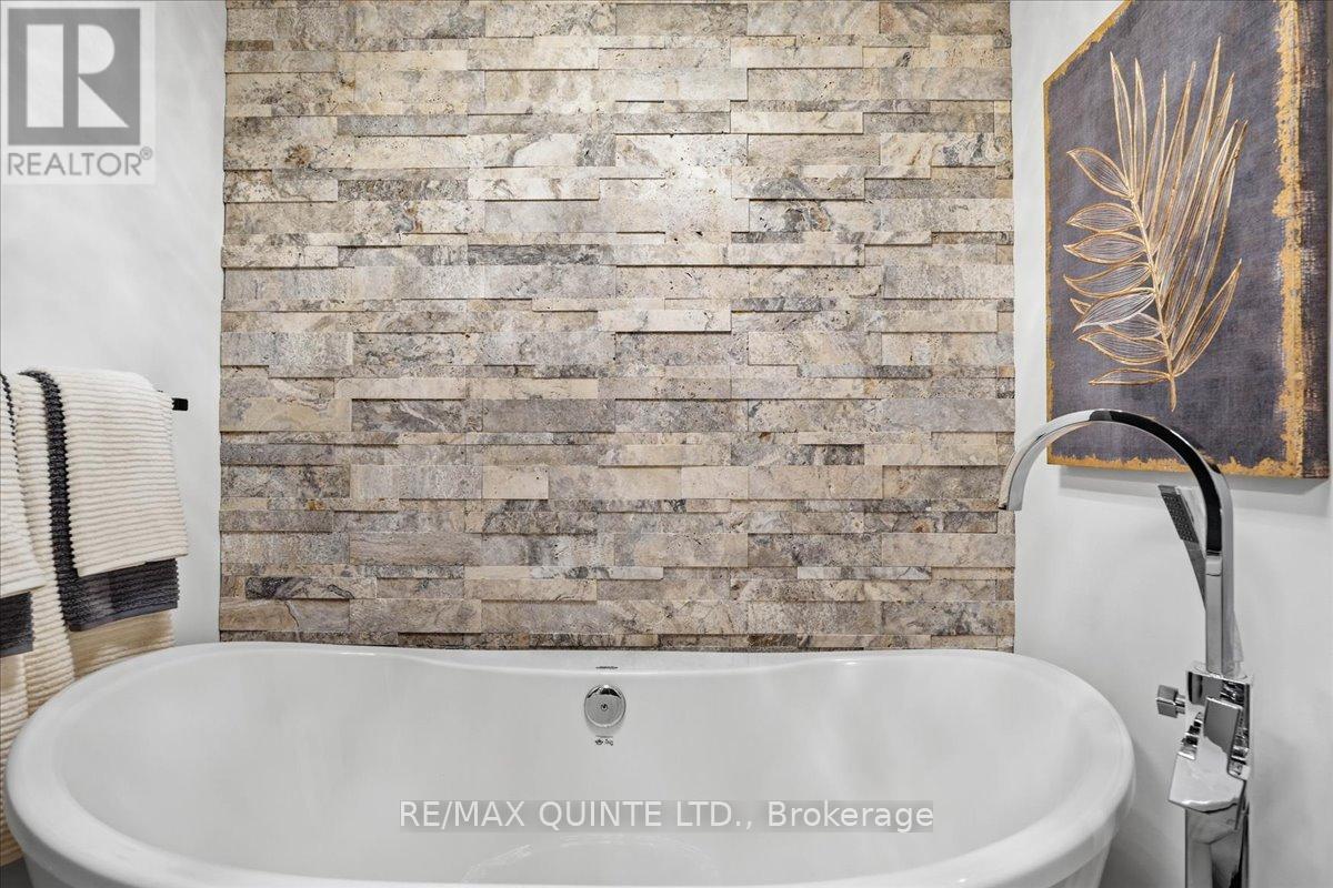 42 Kempton Avenue, Belleville, Ontario  K8N 0E9 - Photo 40 - X12833580