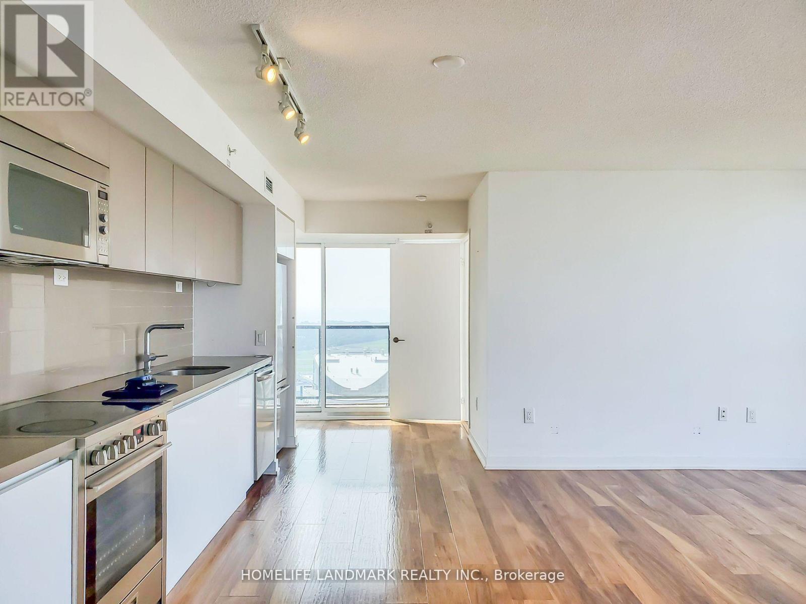 4206 - 85 Queens Wharf Road, Toronto, Ontario  M5V 0J9 - Photo 2 - C12833524