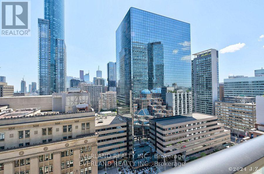 1702 - 15 Grenville Street, Toronto, Ontario  M4Y 0B9 - Photo 15 - C12833656