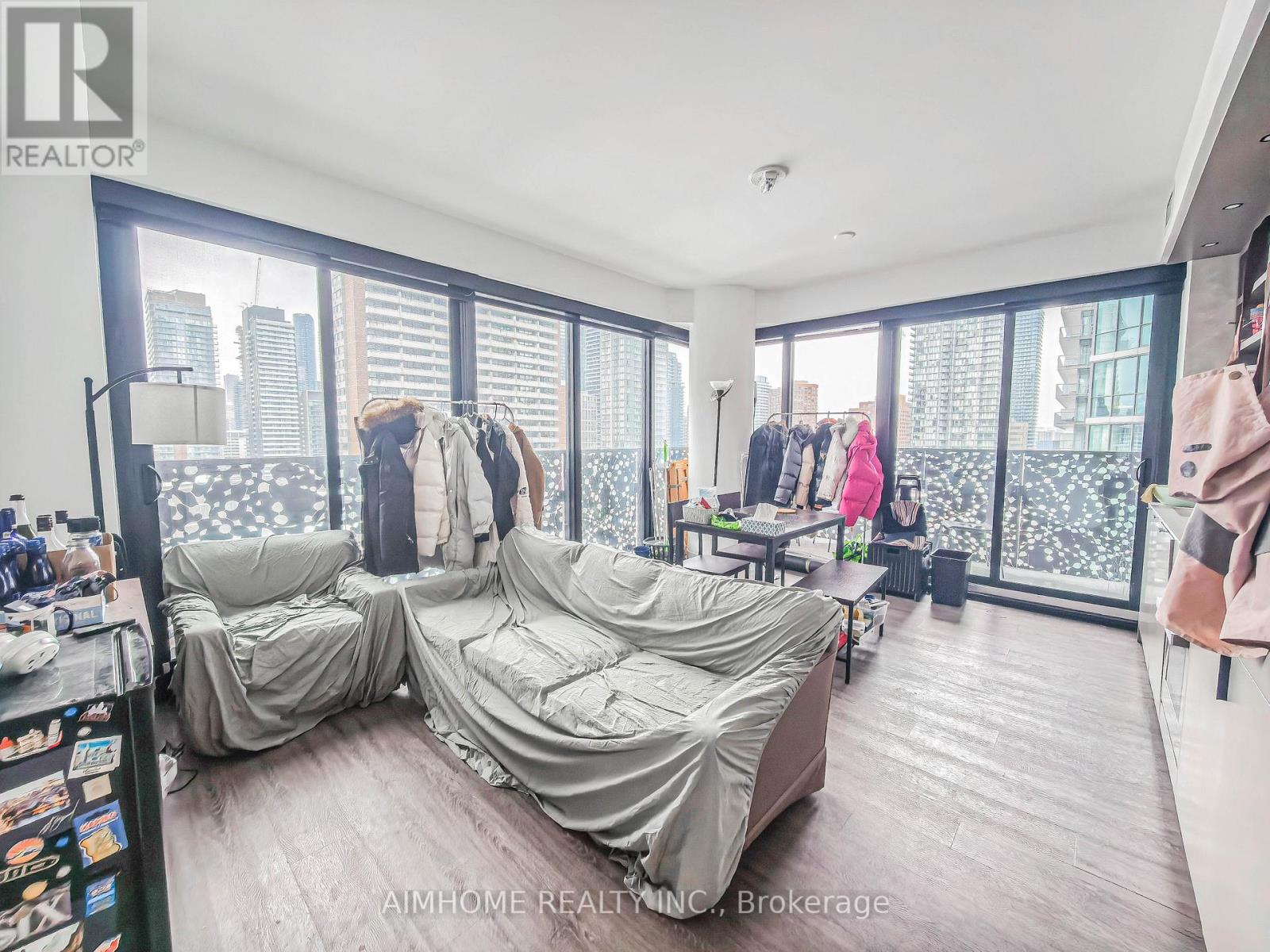 1206 - 55 Charles Street E, Toronto, Ontario  M4Y 1S9 - Photo 2 - C12833738