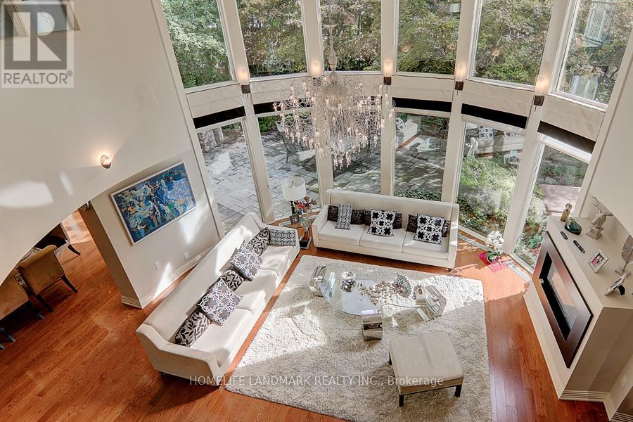 35 Gardiner Road E, Toronto, Ontario  M5P 3B6 - Photo 18 - C12833750