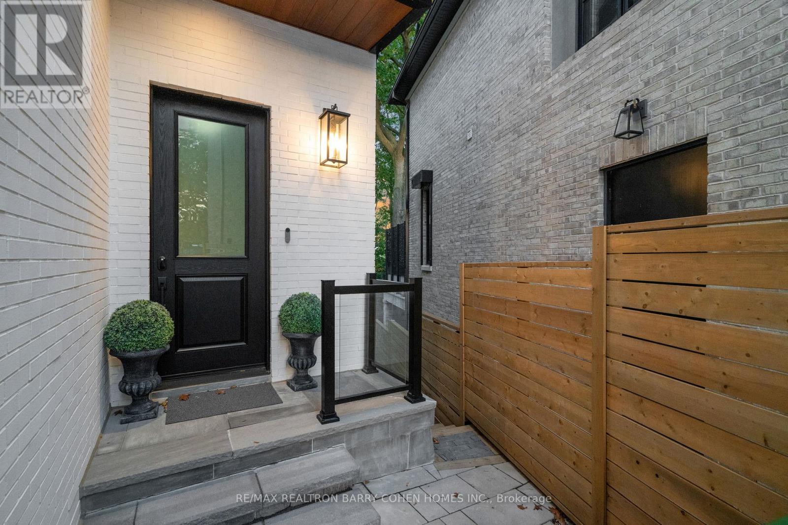 165 Leacrest Road, Toronto, Ontario  M4G 1E7 - Photo 39 - C12833832