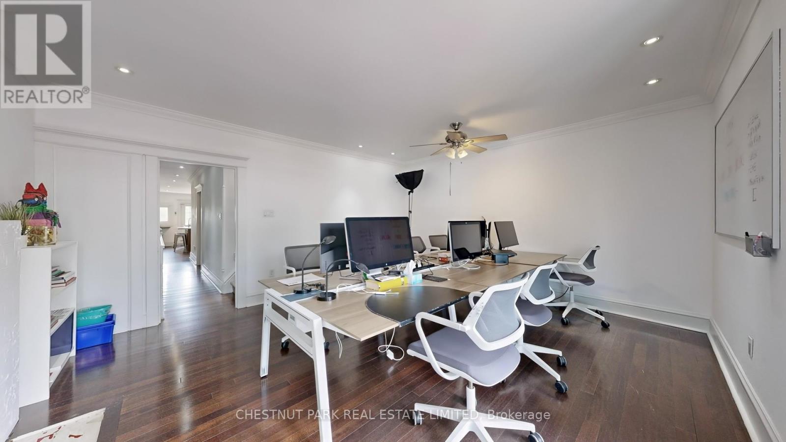 9 Edgedale Road, Toronto, Ontario  M4X 1N5 - Photo 17 - C12833854