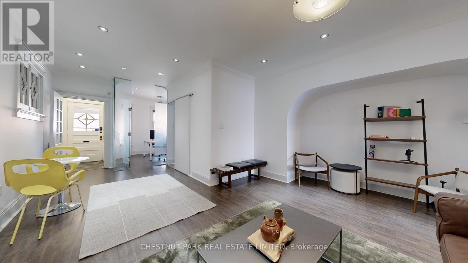 9 Edgedale Road, Toronto, Ontario  M4X 1N5 - Photo 7 - C12833854